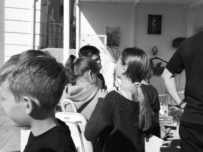 photo5323576431583802529